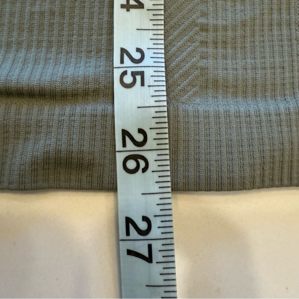 Athleta Womens Green Short Sleeve Compression T-Shirt Vented Mesh Oxygen Sz M - Picture 10 of 16